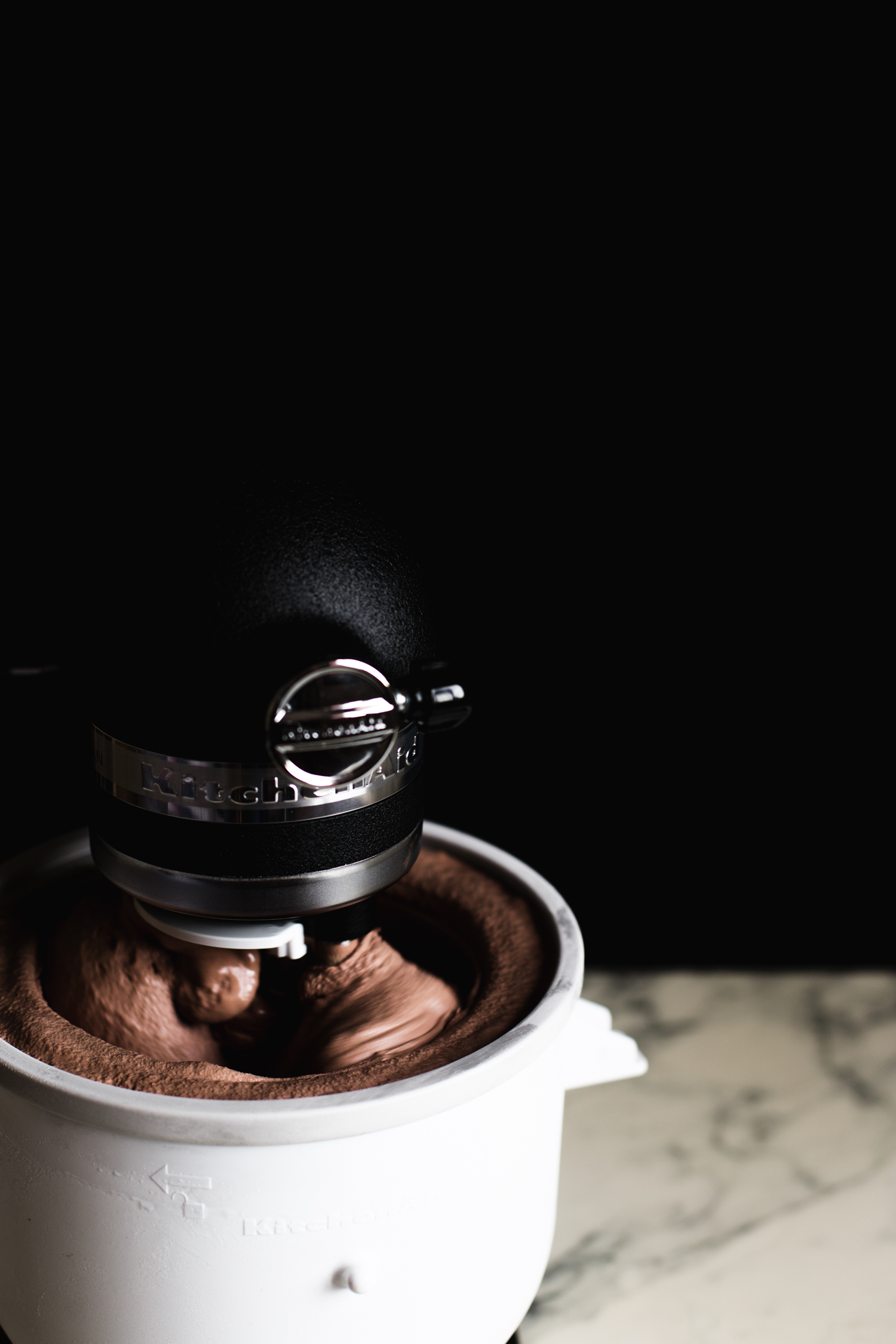 Crème glacée au chocolat - Prep, Eat, Meal - Kitchen Aid - Ophelie's Kitchen Book -Ophelie Lauret